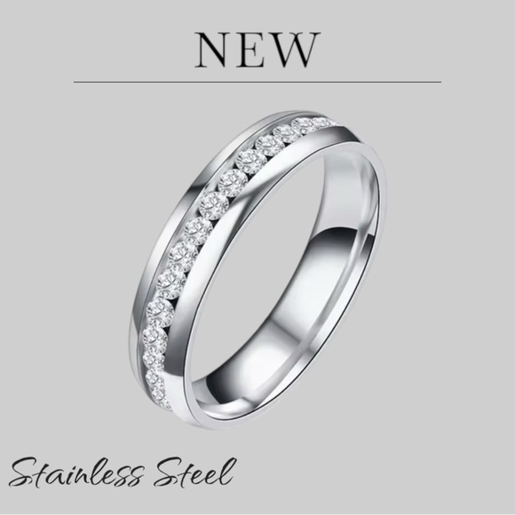 New Stainless Steel Unisex Engagement Ring Black or Gold Band CZ Row Inlay - Picture 4 of 9